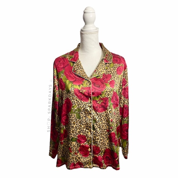 Victoria’s Secret Silky Leopard Red Roses Button Up Shirt - Picture 5 of 10